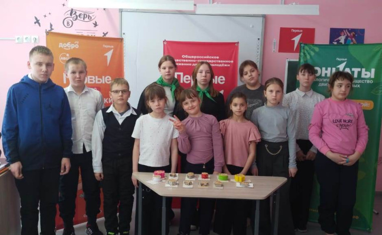 «Юннаты Первых» Мероприятие "Птичий рацион". МК по изготовлению съедобных кормушек для птиц..